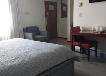 Budget INN hotel thumbnail 7