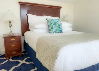 Harborside Inn hotel thumbnail 8