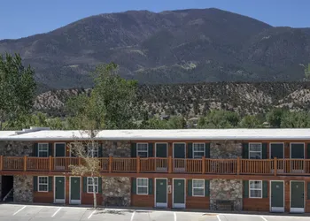 Silver Ridge Lodge hotel thumbnail 6