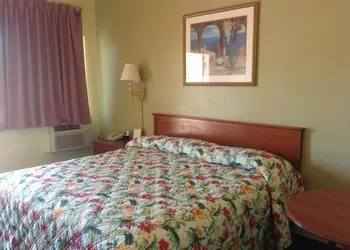 Sunshine Inn of Daytona Beach hotel thumbnail 5