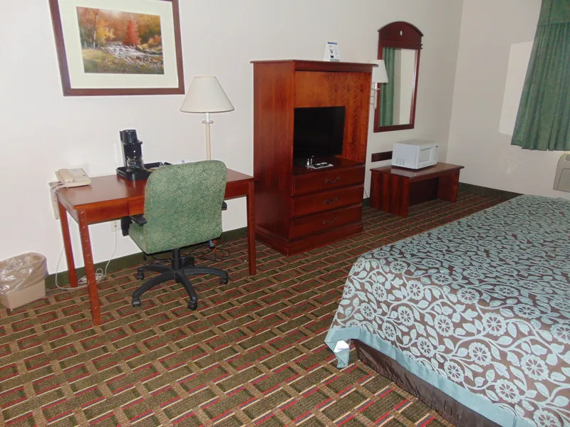Days Inn by Wyndham Pentwater hotel detail image 6