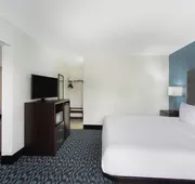 Clarion Pointe hotel detail image 7