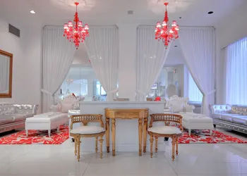 Red South Beach Hotel hotel thumbnail 6