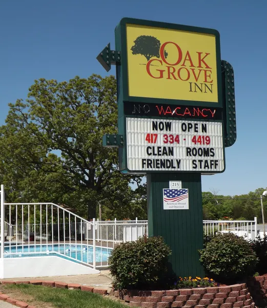 Oak Grove Inn hotel detail image 2