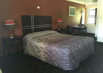 Orange City Motel hotel thumbnail 5
