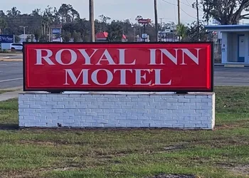 Royal Inn Motel hotel thumbnail 4