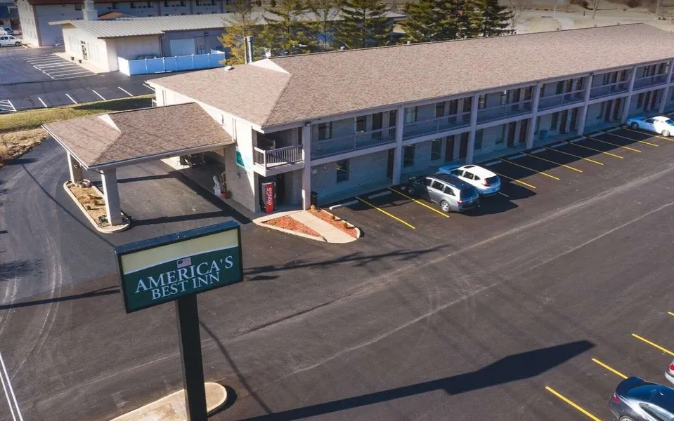 Americas Best Inn - Eureka hotel detail image 2