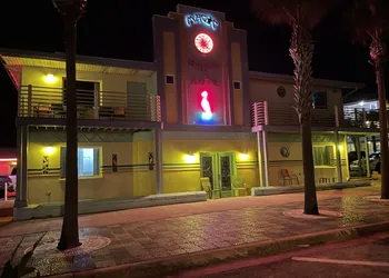 Magic Beach Motel hotel thumbnail 3