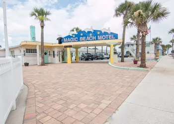 Magic Beach Motel hotel thumbnail 7