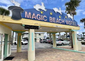 Magic Beach Motel hotel thumbnail 8