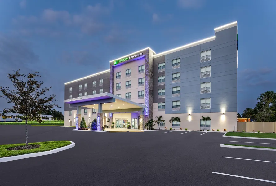 Holiday Inn Express & Suites Tampa Stadium – Airport Area by IHG hotel detail image 2