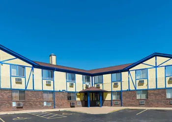 Knights Inn Ferguson MO hotel thumbnail 2