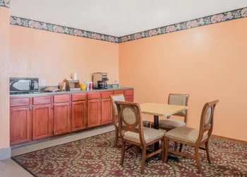 Knights Inn Ferguson MO hotel thumbnail 4