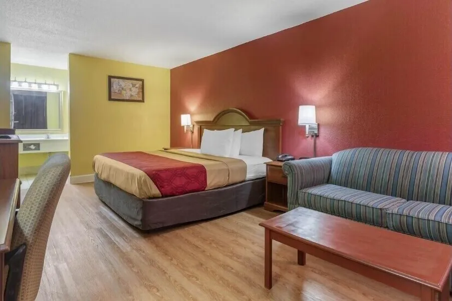 Travelers Inn Douglas By OYO US-441 hotel detail image 6