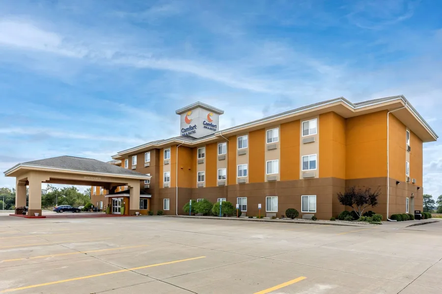 Comfort Inn & Suites Greenville I-70 hotel detail image 2