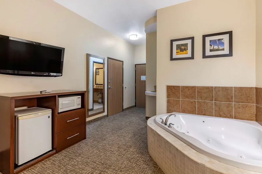 Comfort Inn & Suites Greenville I-70 hotel detail image 6