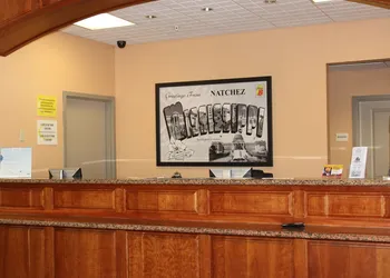Super 8 by Wyndham Natchez hotel thumbnail 2