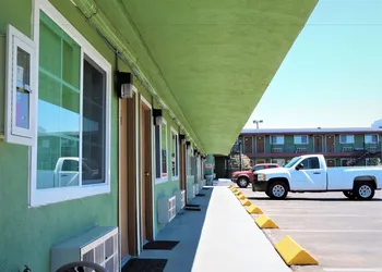 American Inn Motel hotel thumbnail 3