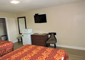 American Inn Motel hotel thumbnail 5