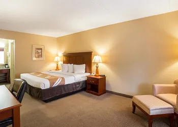 Quality Inn Hurricane Mills I-40 hotel thumbnail 4