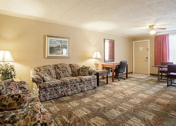 Quality Inn Hurricane Mills I-40 hotel thumbnail 7