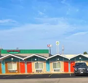 Gray Plaza Motel Benton Rend Lake I-57 hotel detail image 4