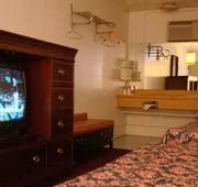 Gray Plaza Motel hotel detail image 4