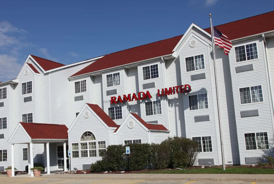 Ramada Limited Bloomington hotel detail image 2