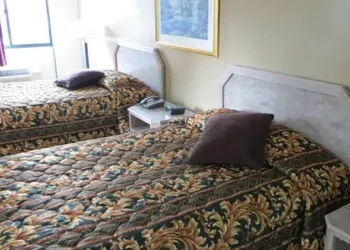 Amber Inn hotel thumbnail 3