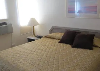 Amber Inn hotel thumbnail 4