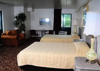 Amber Inn hotel thumbnail 7