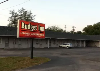 Budget Inn Du Quoin hotel thumbnail 2