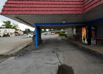 Gray Plaza Motel hotel thumbnail 3