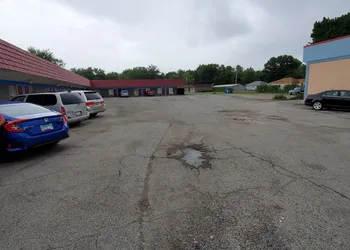 Gray Plaza Motel hotel thumbnail 6