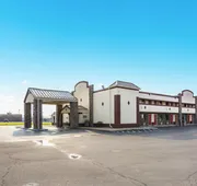 Econo Lodge Cloverdale hotel detail image 4