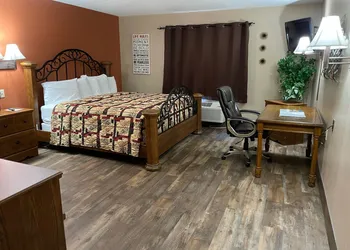 Southfork Motel and Grill hotel thumbnail 6