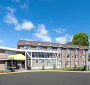 Super 8 by Wyndham Toronto East ON hotel detail image 3