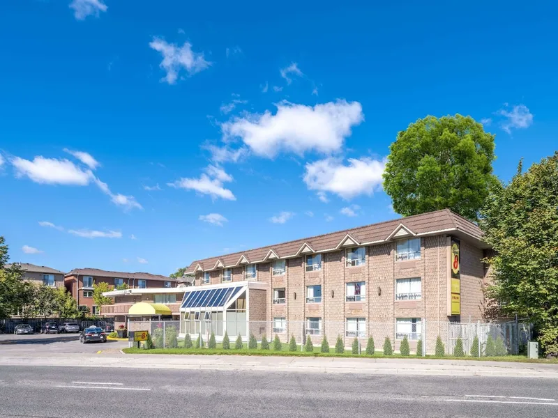 Super 8 by Wyndham Toronto East ON hotel detail image 6