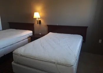 Super 54 Inn hotel thumbnail 3