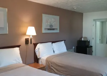 Super 54 Inn hotel thumbnail 5