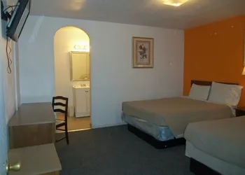Super 54 Inn hotel thumbnail 6