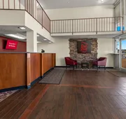 Red Roof Inn & Suites Cave City hotel detail image 3