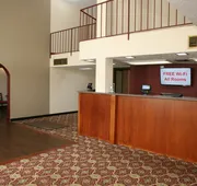 Red Roof Inn & Suites Cave City hotel detail image 4
