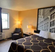 Super 8 by Wyndham Elizabethtown hotel detail image 5