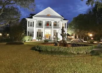 Historic Michabelle Inn hotel thumbnail 2