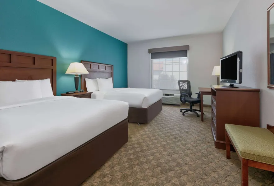 Baymont Inn & Suites by Wyndham Glen Rose hotel detail image 6