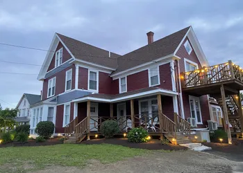The Whitetail and Suites hotel thumbnail 3