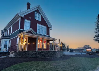 The Whitetail and Suites hotel thumbnail 4