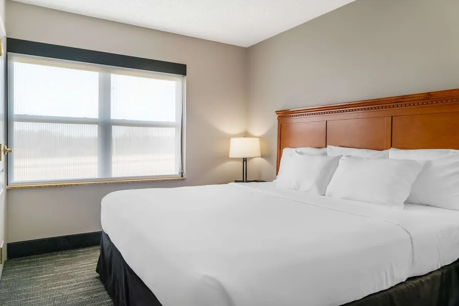 Country Inn & Suites by Radisson, Rossford - Toledo South hotel detail image 6