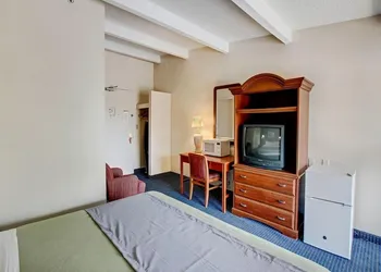 Scottish Inn hotel thumbnail 8
